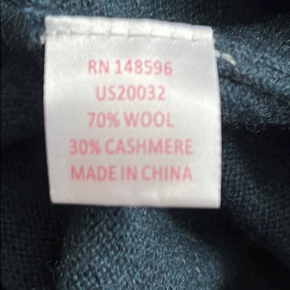 OG universal Standard Wool/Cashmere Sweater - Picture 5 of 7